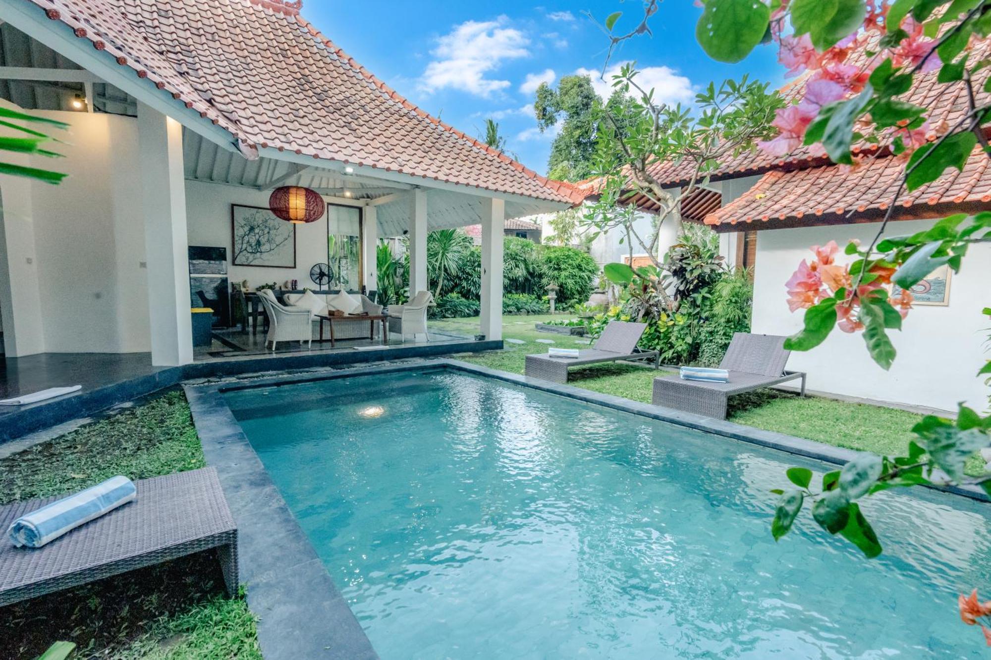 Villa Etnik Seminyak Dış mekan fotoğraf